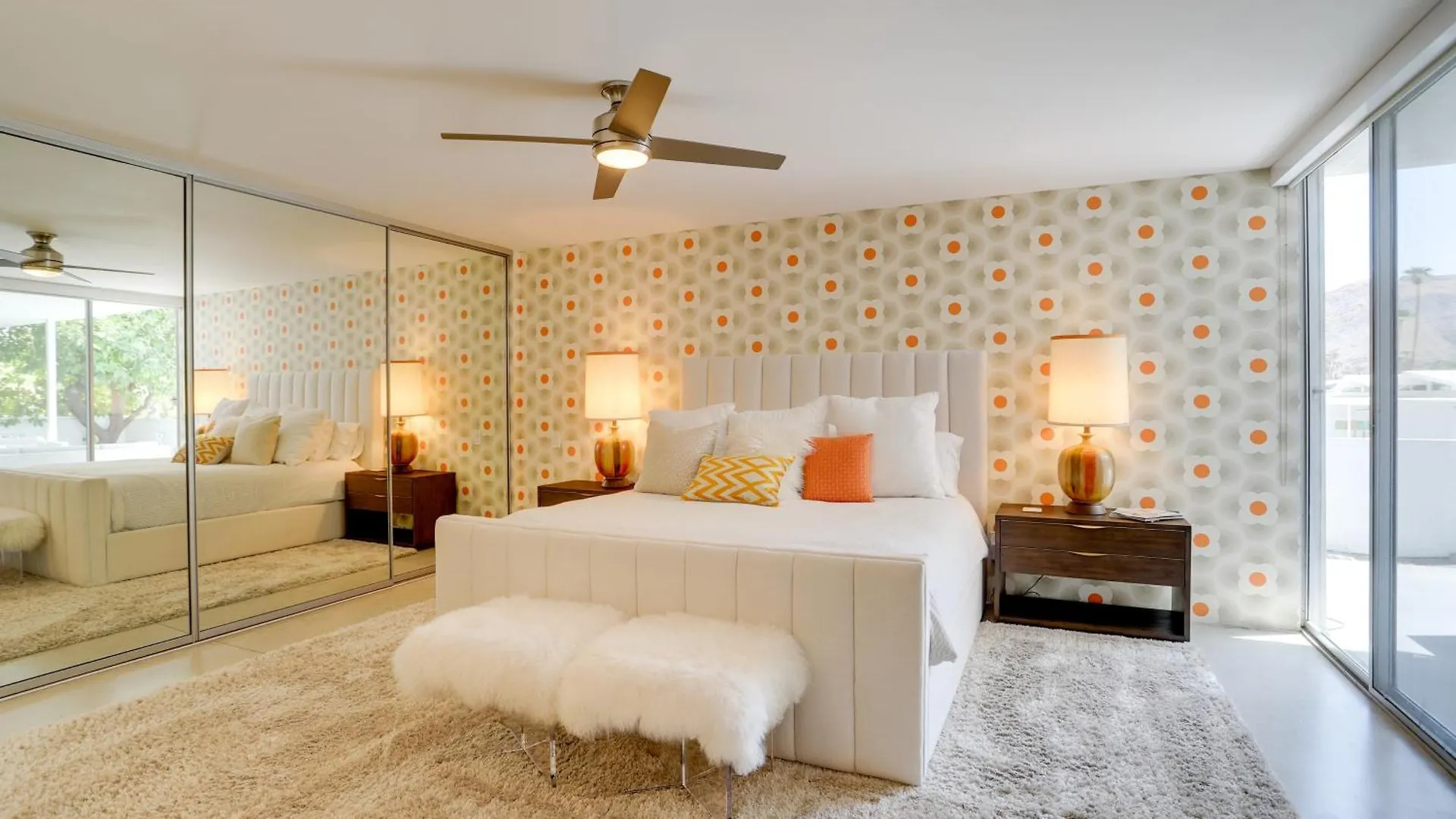 公寓 Palm Springs Condo With Pool Access, Mountain Views!